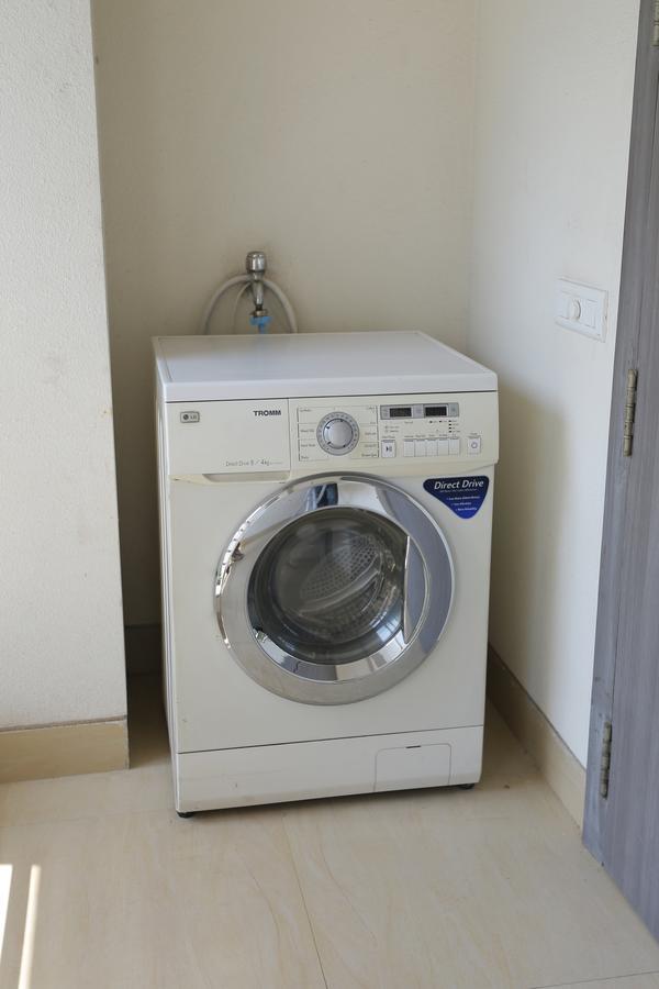 Lakeview Service Apartments コルカタ エクステリア 写真